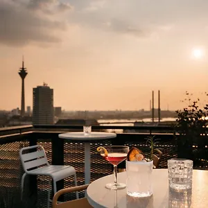 Ruby Luna Dusseldorf